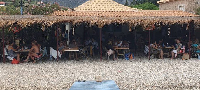 Βοσκοπούλα εστιατόριο στην Αγραπιδιά